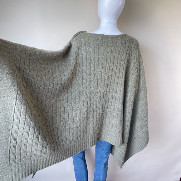 Ralph Lauren Cable Knit Wool Cashmere Poncho Wrap Sage Green Bateau Neckline M/L - Picture 11 of 15